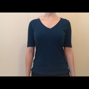 Cute mid sleeve v-neck sweater!